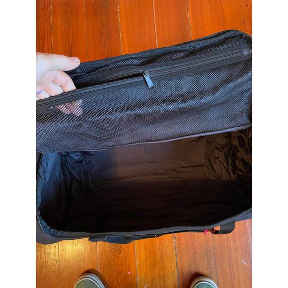 Herschel Supply Co Camo Duffle Bag Black Gym Travel Weekend NEW Without Tags - Picture 7 of 9